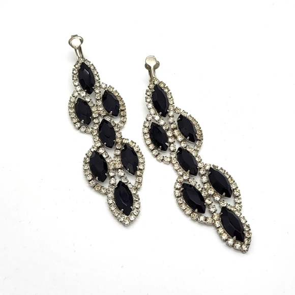 Jewelry - Long clip on earrings